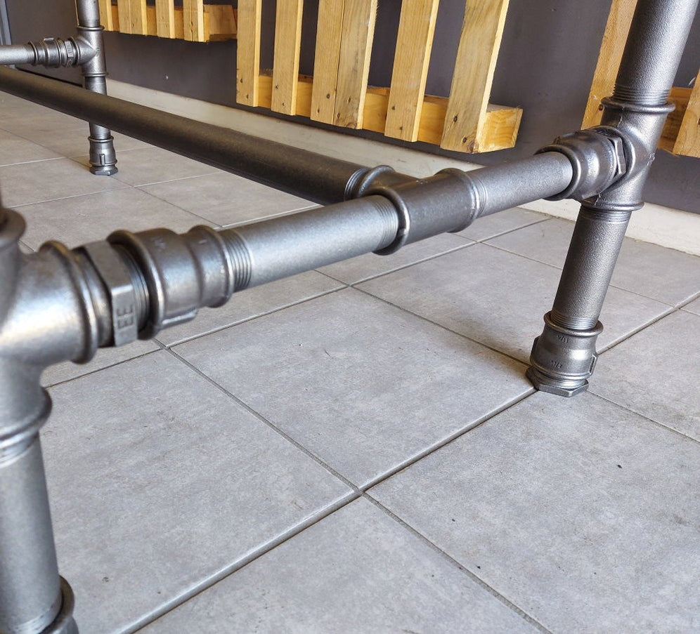 Steel structure kit to make an industrial coffee table — styleindus